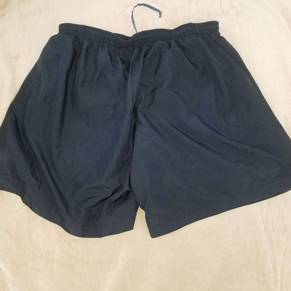 Running shorts - Picture 2 of 4
